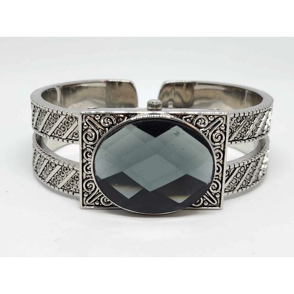 Wristwatch P.O.V Quartz T Locket Cuff Bracelet With Original Box New Battery - Picture 2 of 16